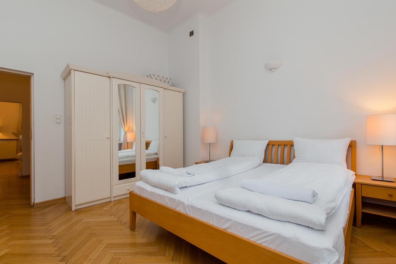 Shortstaypoland Boduena Varşovia Exterior foto